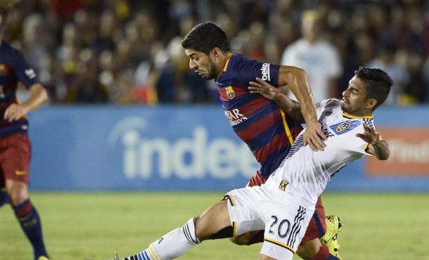Luis Suárez marca el primer gol de la pretemporada del Barcelona 2015-16