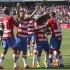 2-0. El Granada sigue creyendo en la salvación
